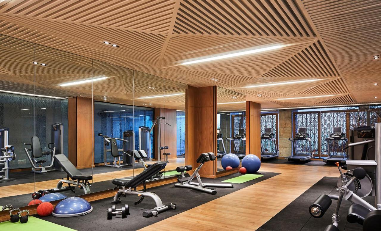 Taj Cidade De Goa Horizon, Goa Panaji Esterno foto The gym at The Dorchester